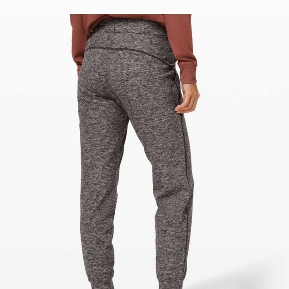 Lululemon ready to Lululemon high rise jogger - Picture 3 of 3